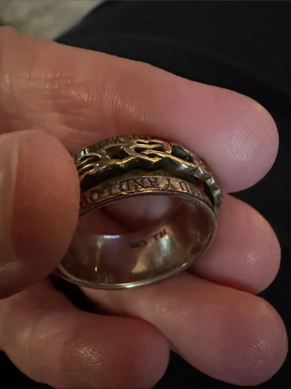Beautiful Moveable Ring